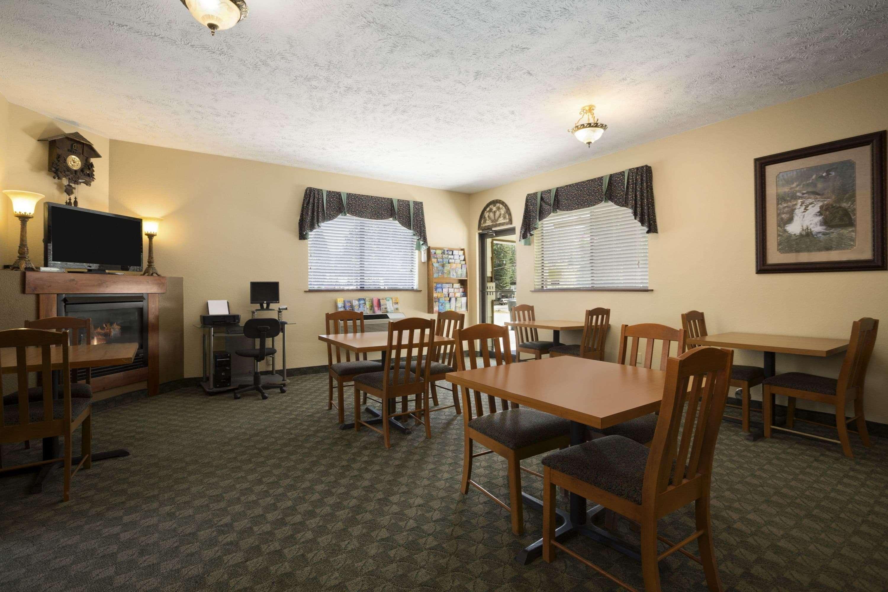 Howard Johnson By Wyndham Leavenworth Bagian luar foto